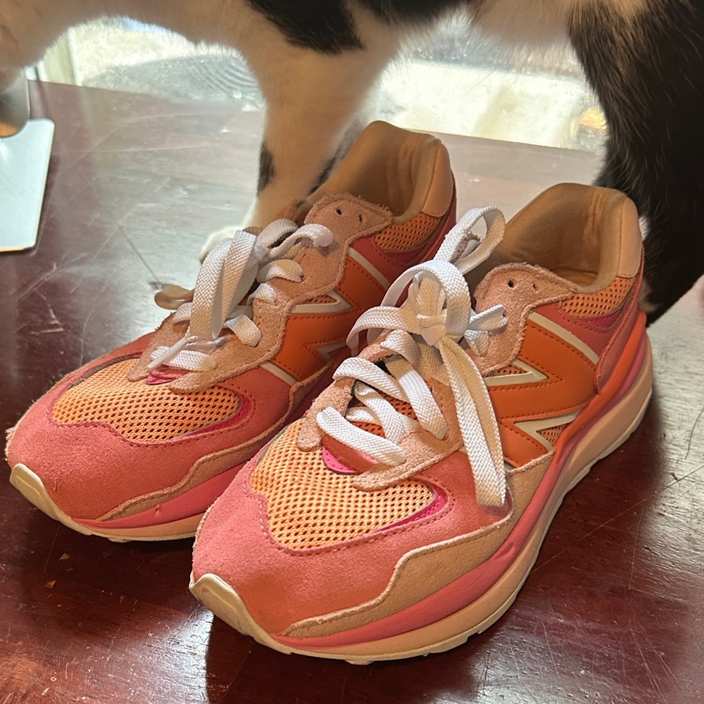 New Balance Women's Pink and Orange Retro Running Sneakers